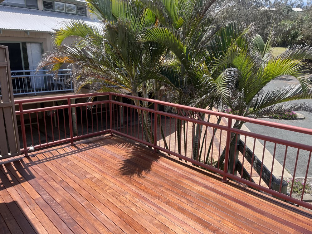 Large entertaining deck built by Bowie Brothers Carpentry